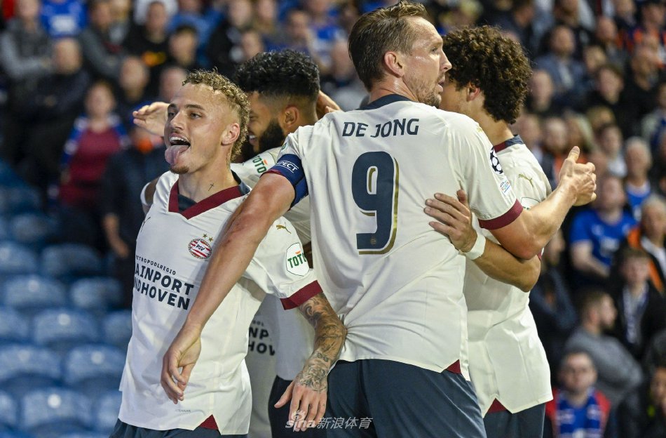 手部动作明 手部动作明