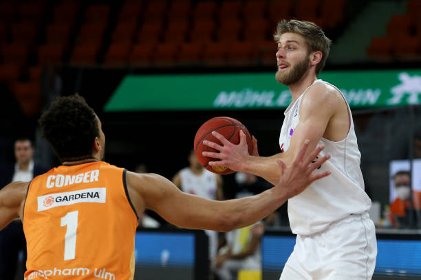 利用中场核 利用中场核